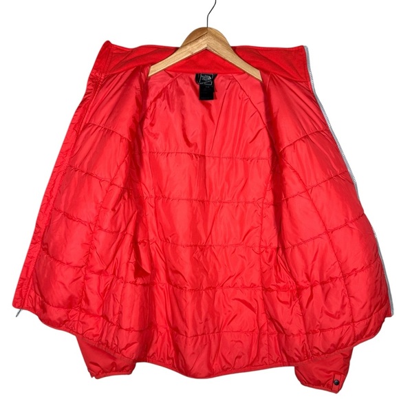 THE NORTH FACE Insulated Puffer Jacket in coral - Picture 4 of 8
